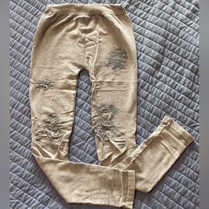 Nikibiki soft torn leggings small/small
Super Stretchy